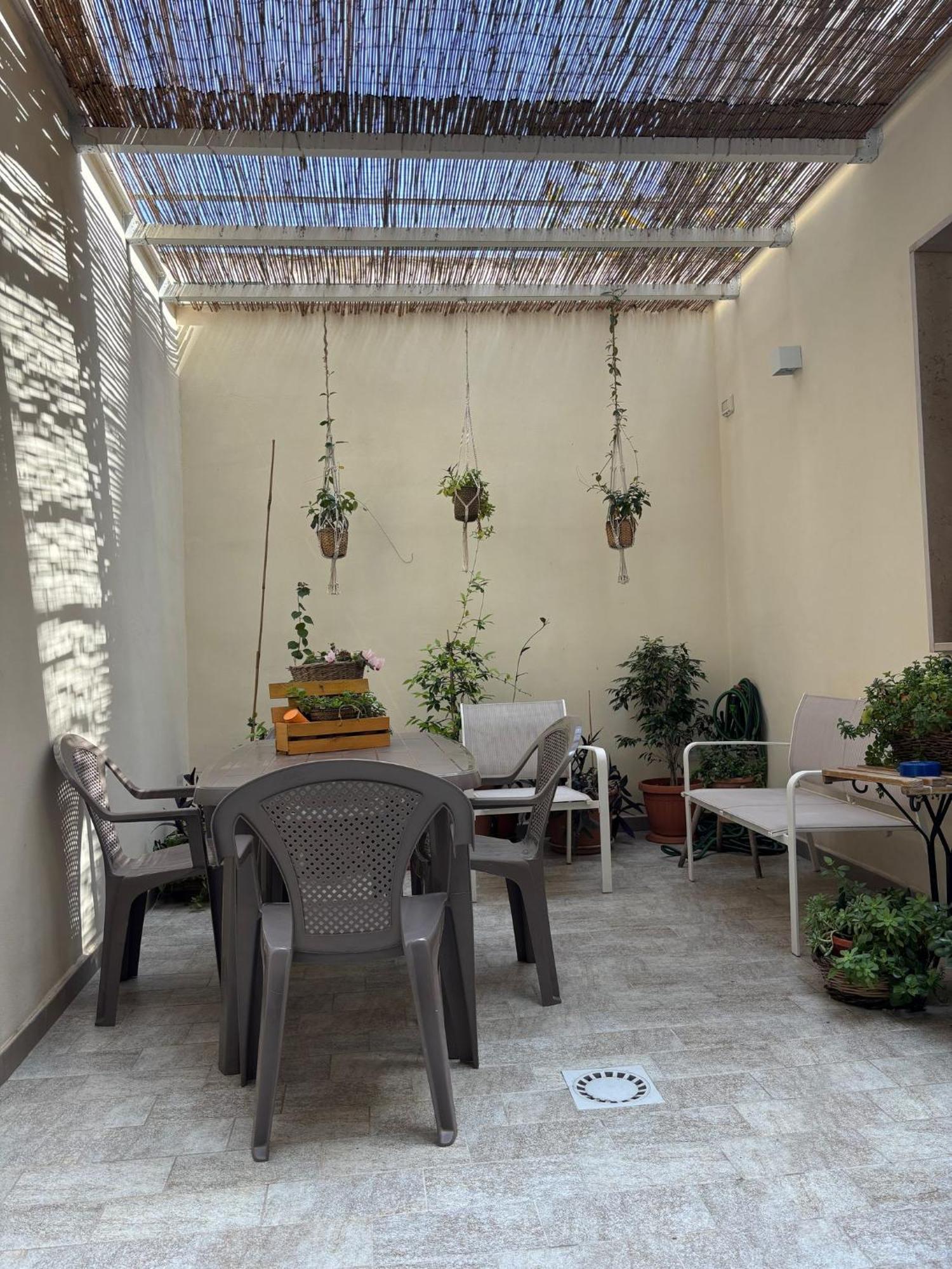 Apartament Sweet House Via Sagarriga Visconti 164 *